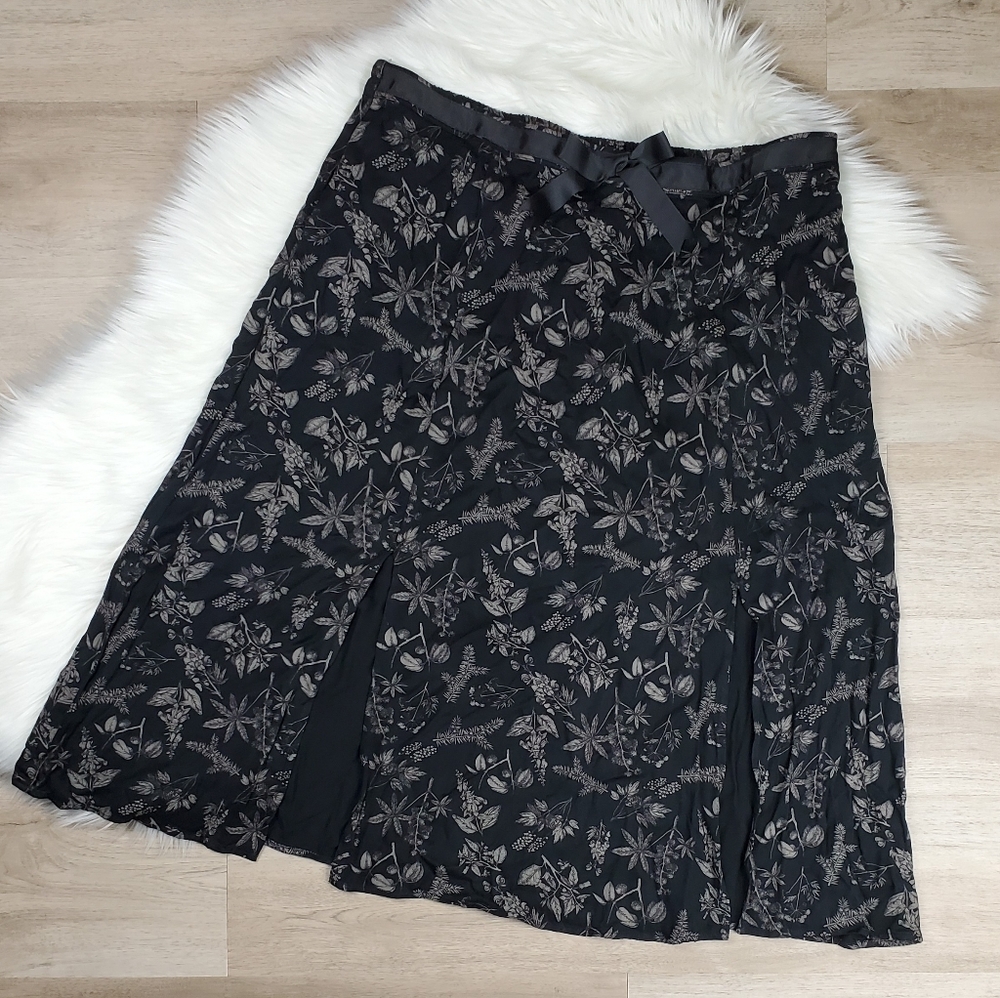 Disturbia poisonous plant midi skirt NWT